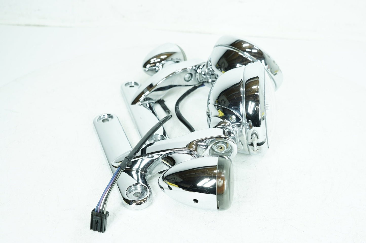 2007 - 2016 Harley-Davidson Touring CVO Electra Screamin Eagle Front Left Right Turn Signal Indicators 69460-06