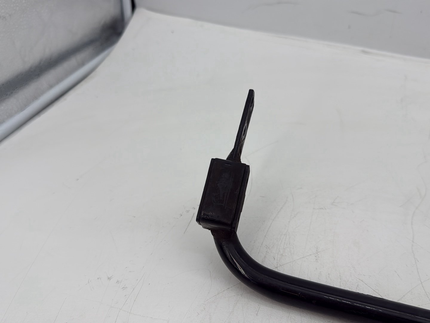 2007 Harley Touring FLHTCU Electra Glide Ultra OEM Rear Left Right Saddlebag Guard Rails Bar