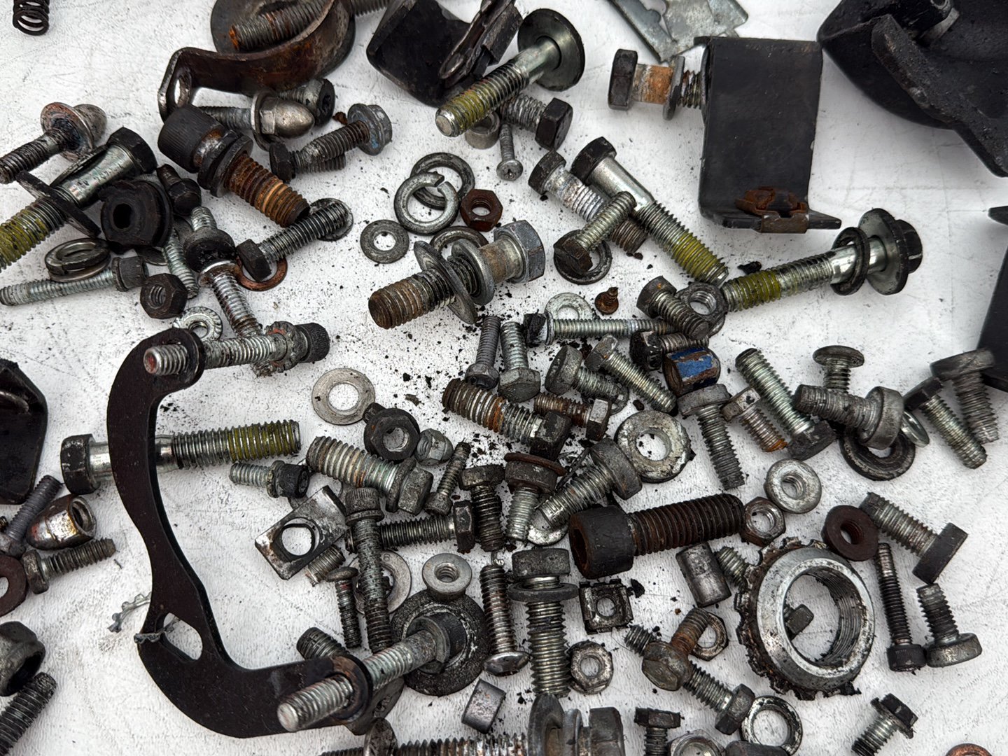 2006 Harley Touring FLHRI Road King OEM Hardware Bolts Nuts & Brackets