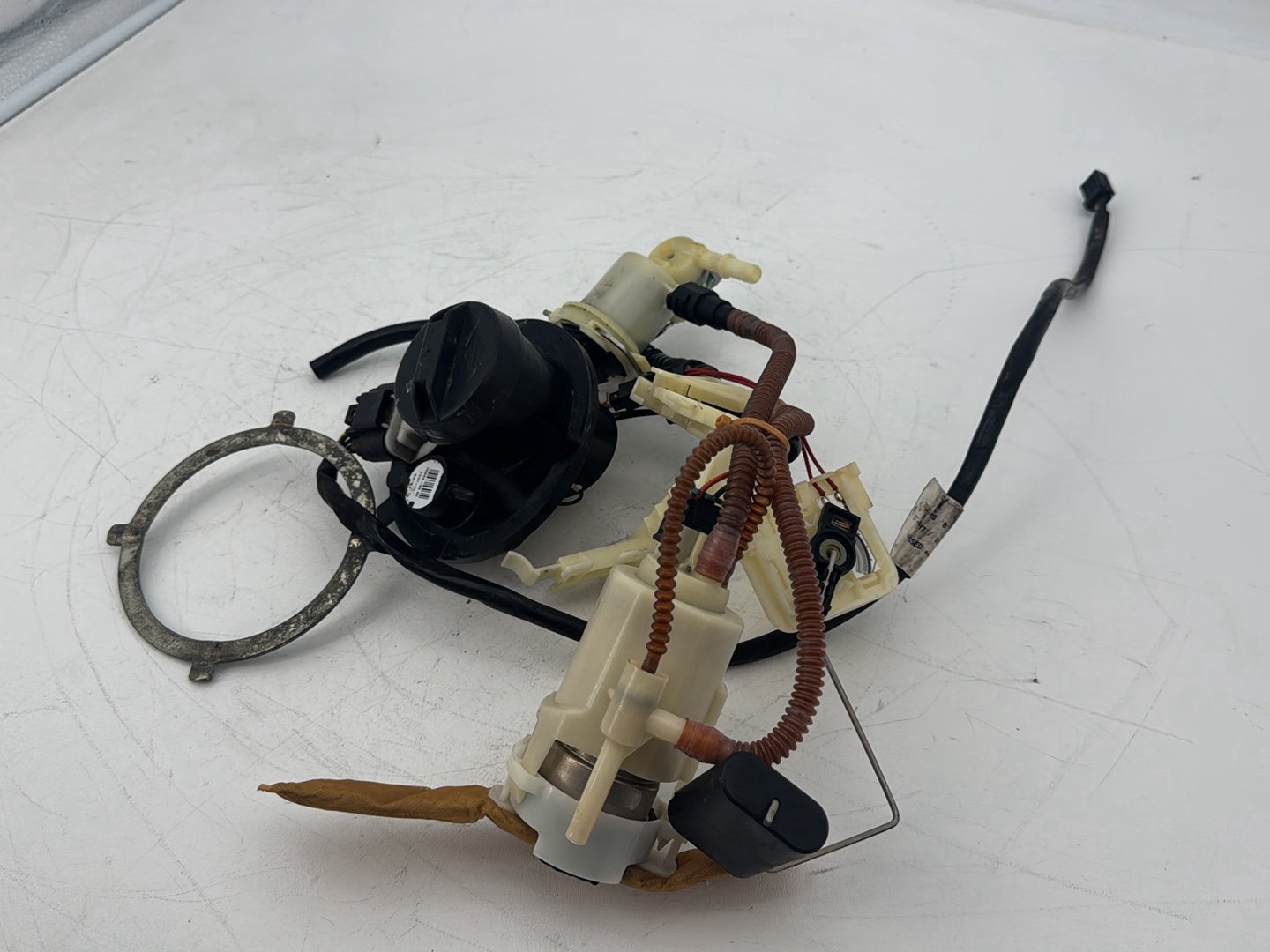 2008 Harley Touring FLHT Electra Glide OEM Fuel Pump Gas Gasoline Petrol Sending