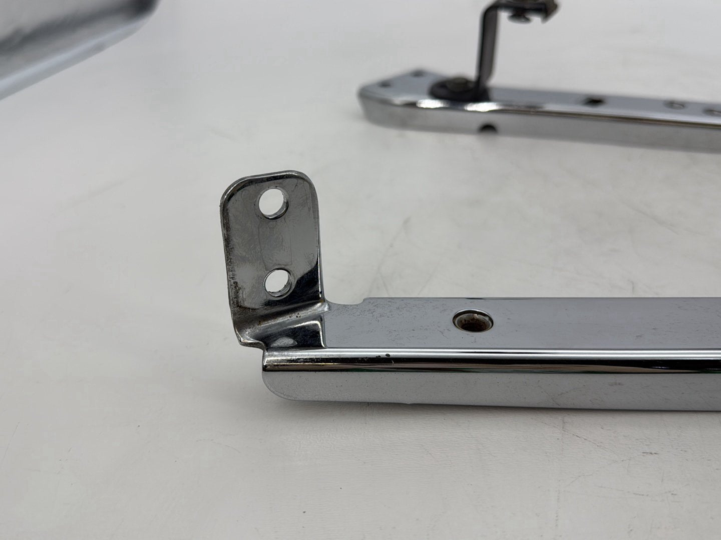 2008 Harley Touring FLHTCU Electra Glide Ultra OEM Left Right Saddlebag Fender Struts Brackets