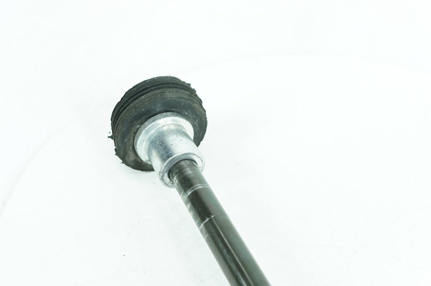 2007 - 2012 Harley-Davidson Touring Electra Glide Ultra Rear Fork Swingarm Pivot Bolt Shaft 47505-02