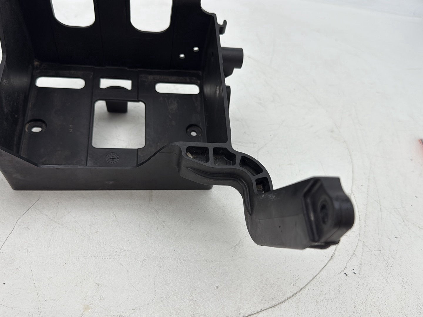 2007 - 2012 Harley-Davidson Touring Electra Glide Ultra Battery Tray Bracket Holder Carrier 66281-08