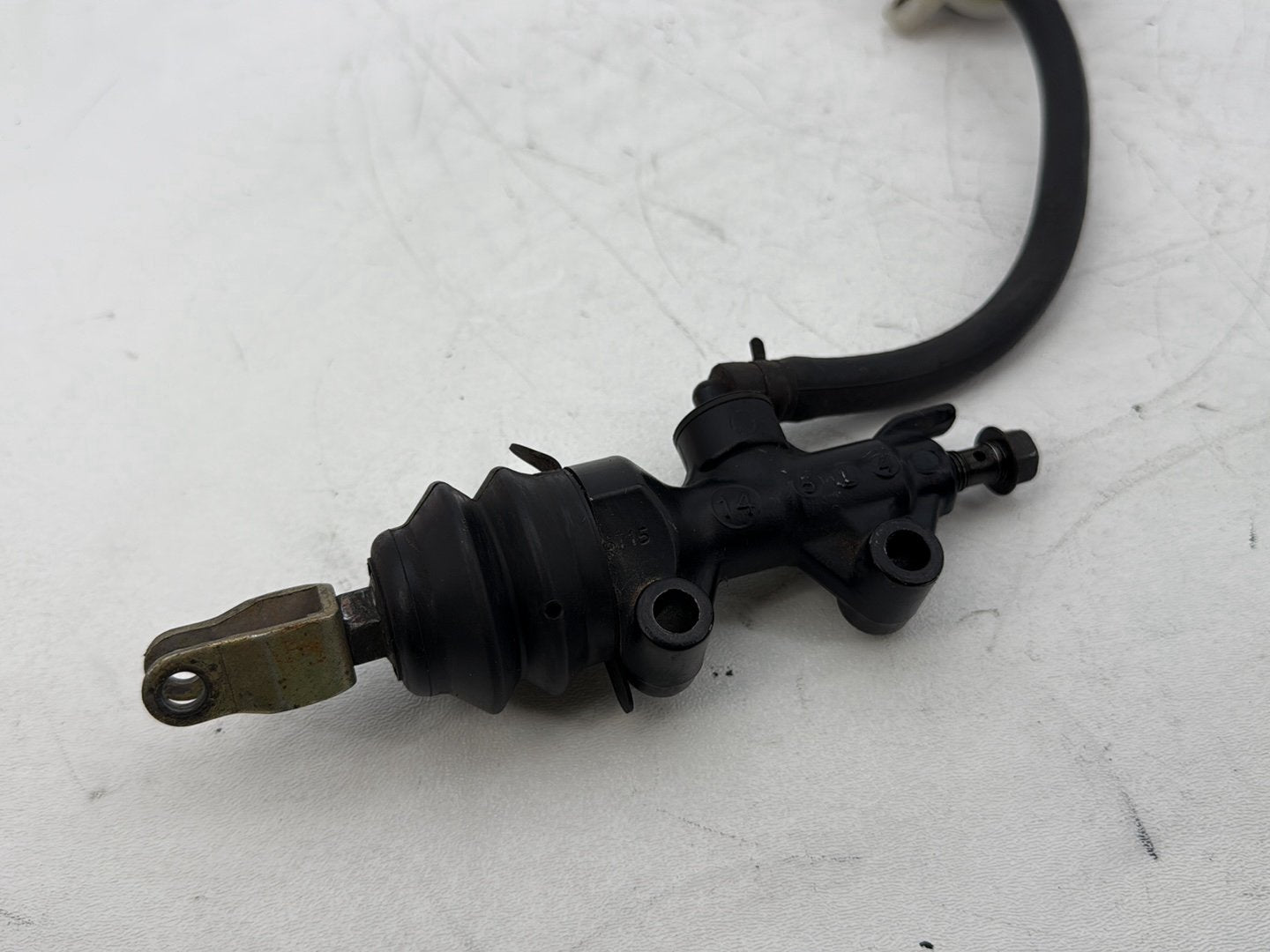 2004 - 2013 Harley-Davidson Sportster 1200 Custom Rear Brake Line Master Cylinder Reservoir Tank 42521-04