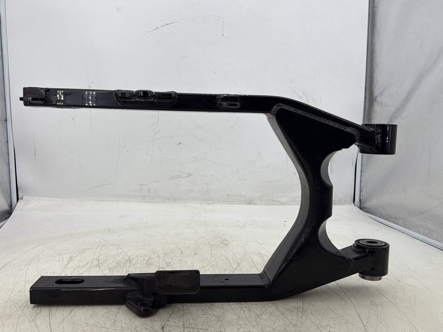 2004 Harley Dyna Super Glide FXDI OEM Rear Fork Swingarm Swing Arm