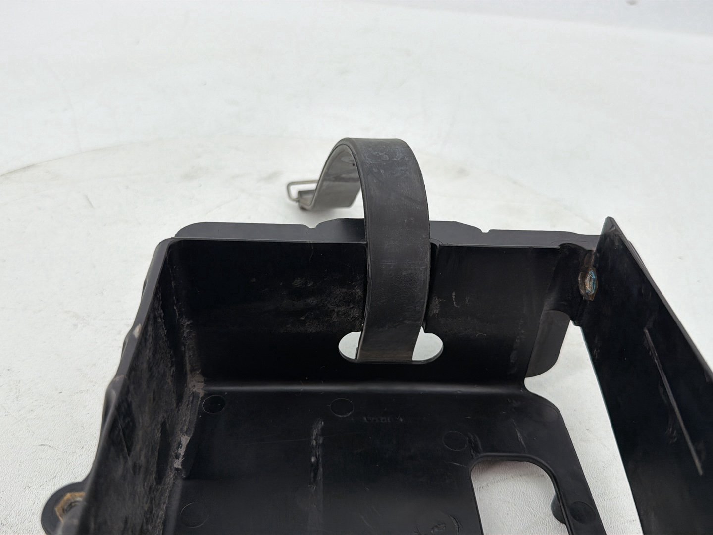 2007 - 2017 Harley-Davidson Dyna Super Glide Custom Battery Tray Bracket Holder Carrier 70379-06