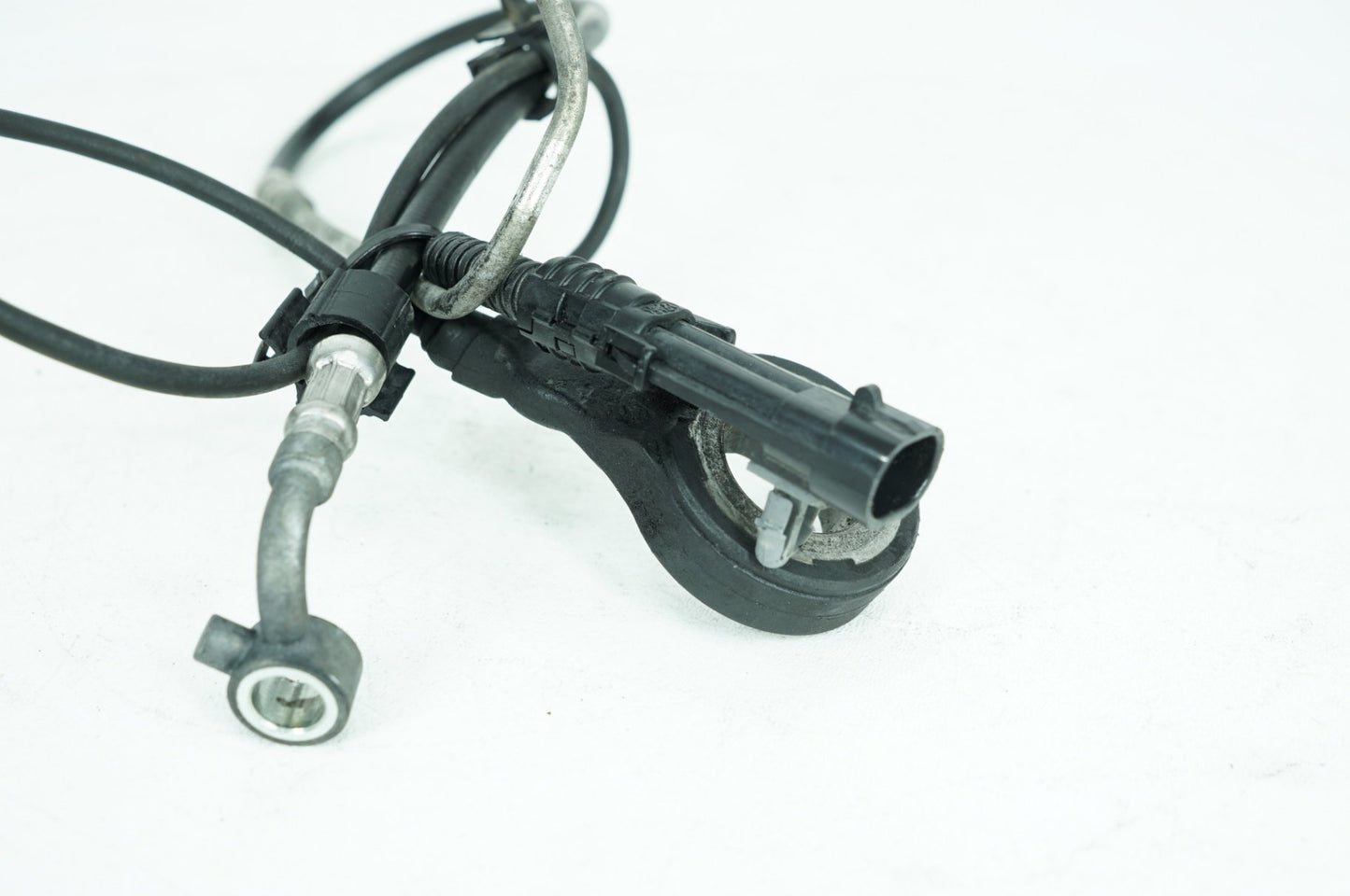 2011 - 2016 Harley-Davidson Touring Road King Classic Rear Brake Hose Line Pipe ABS 40610-09
