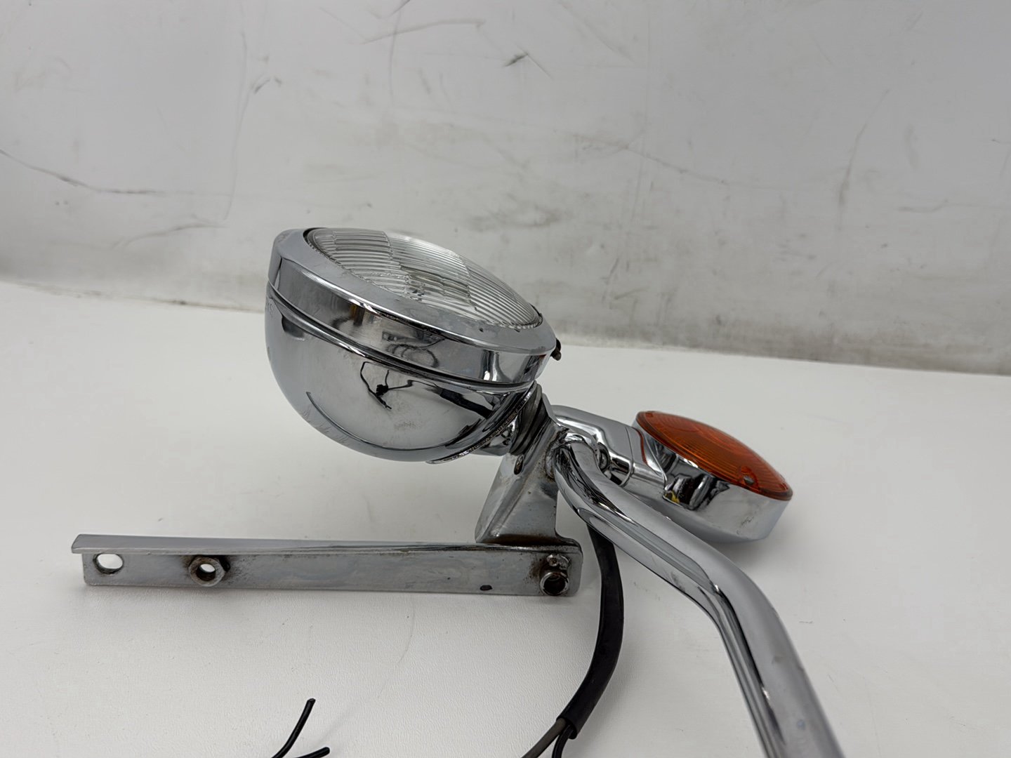 1991 Harley Heritage Softail Classic FLSTC OEM Front Turn Signal Indicators Aux Light Bar