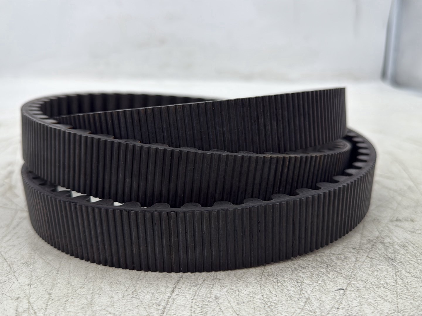 2004 Harley Road King Touring Custom FLHRSI OEM Rear Drive Belt