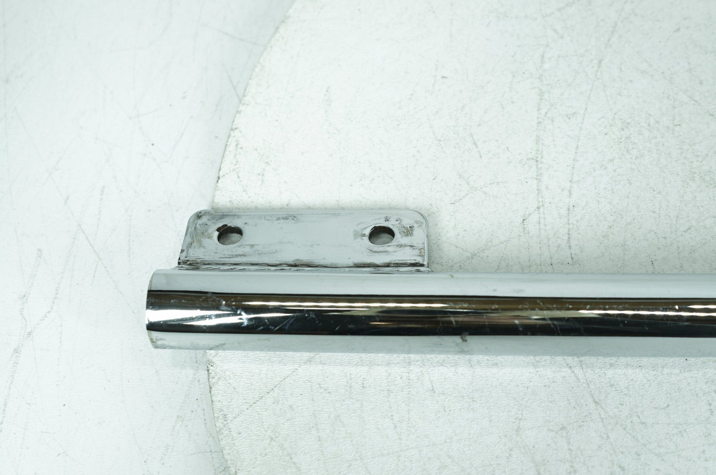 2010 Harley Softail FLSTC Heritage Classic OEM Exhaust Muffler Interconnect Bracket Support Bar