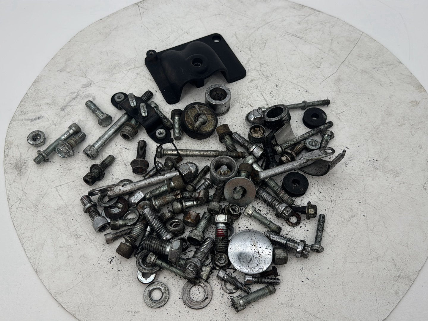 1999 - 2006 Harley-Davidson Dyna Low Rider Hardware Bolts Nuts & Brackets 37178-99