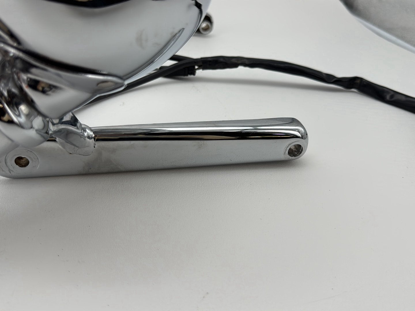 2008 Harley Softail Deluxe FLSTN OEM Front Turn Signal Indicators Aux Light Bar