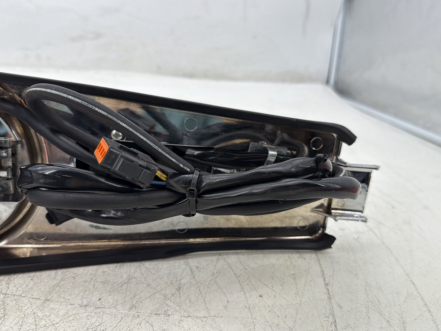 2007 Harley Electra Glide Touring Ultra OEM Fuel Gas Tank Dash Console NOKey