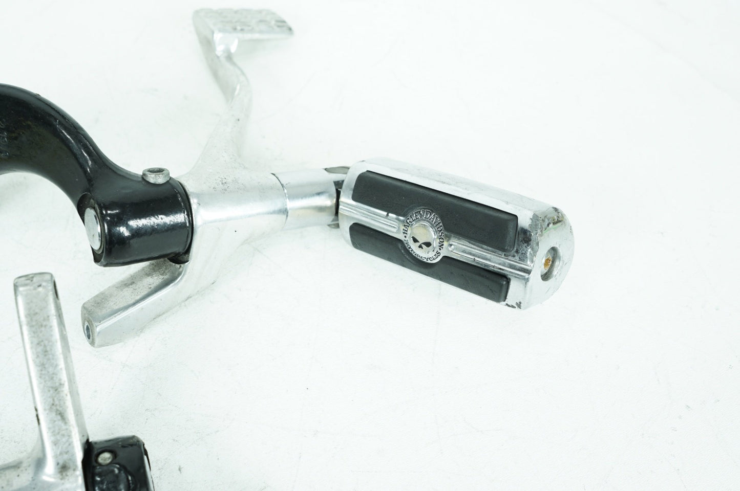 2004 - 2013 Harley-Davidson Sportster Custom Left Right Foot Brake Control Pegs 42971-04