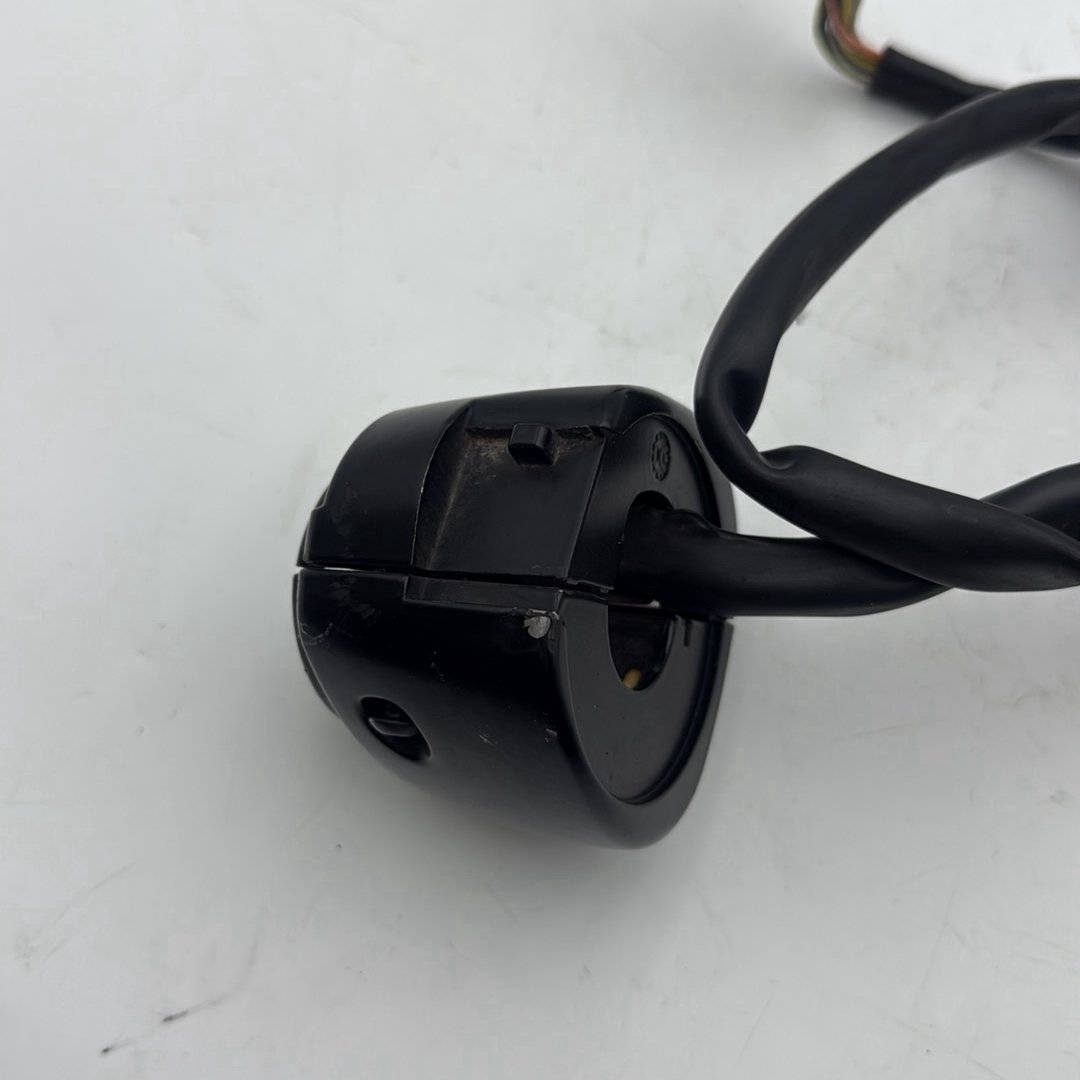 1999 - 2006 Harley-Davidson Softail Night Train Left Turn Signal Headlight Switches Controls 71685-06A