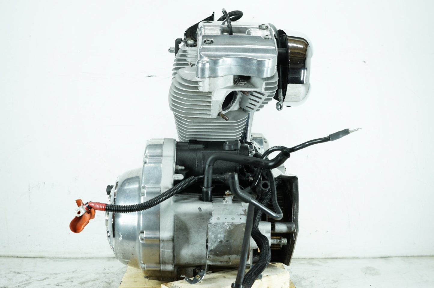 2004 - 2013 Harley-Davidson Sportster Low EFI 883 Engine Motor Transmission 19566-08