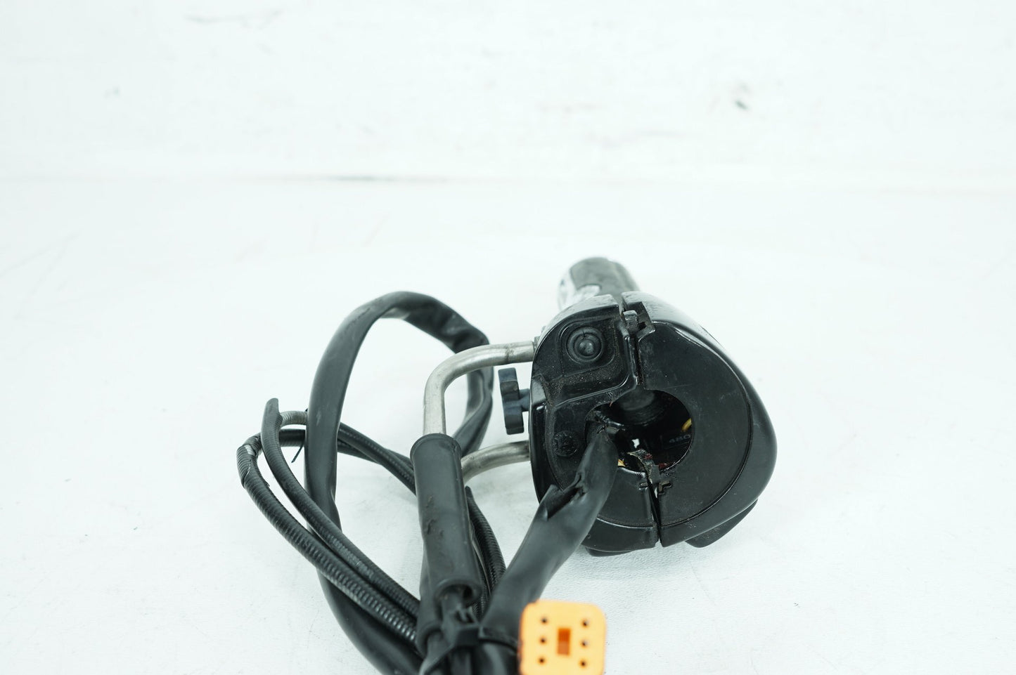 1999 - 2006 Harley-Davidson Softail Standard Right Engine Start Kill Switches Controls 71589-96B