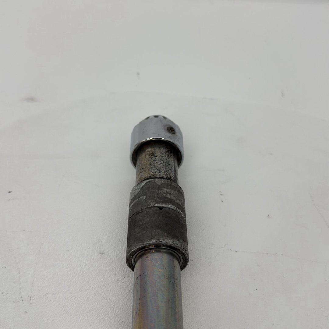 2007 - 2012 Harley-Davidson Touring Street Glide Front Wheel Axle Bolt Shaft 43364-00