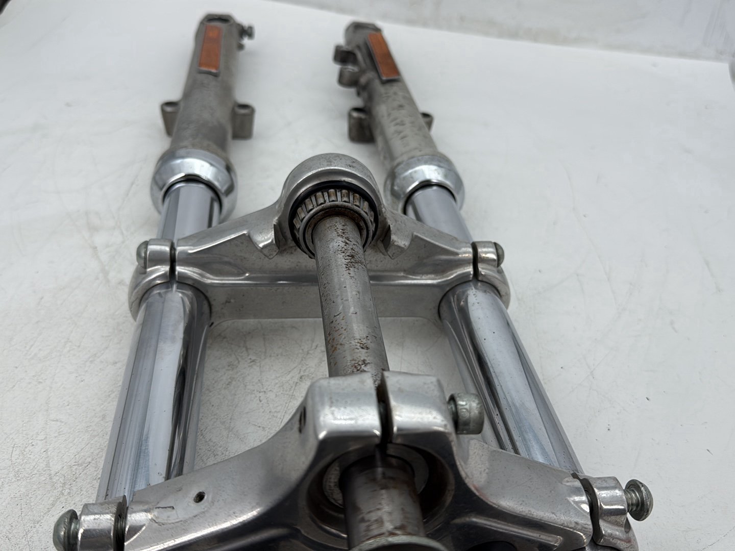 2009 Harley Sportster 883 Low XL883L OEM Front Triple Tree Set & LH RH Fork Legs Sliders