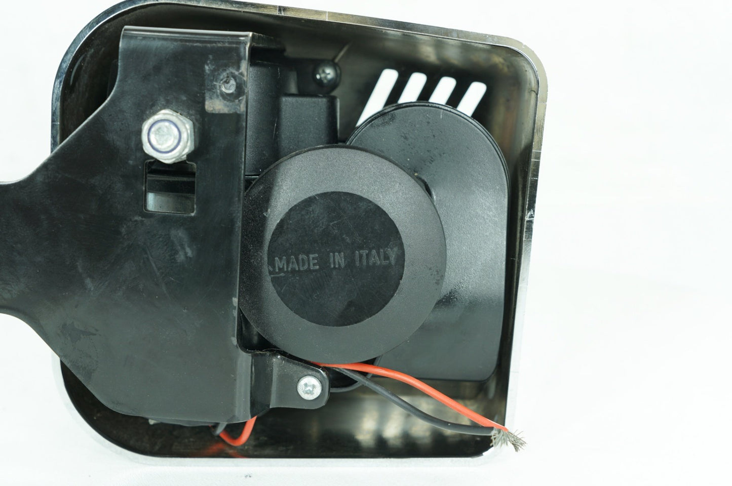 1984 - 1998 Harley-Davidson Touring Electra Glide Classic Horn Signal Klaxon Chrome Cover Ribbed