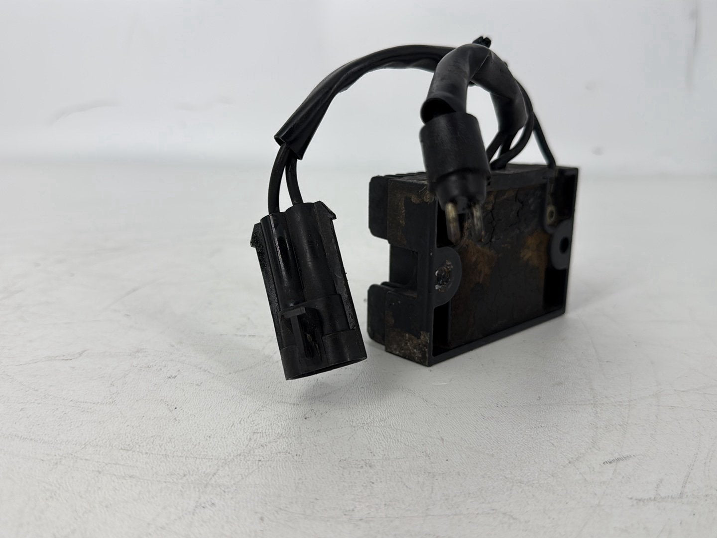 2005 Harley Sportster XL883C 883 Custom OEM Voltage Regulator Rectifier 74523-04