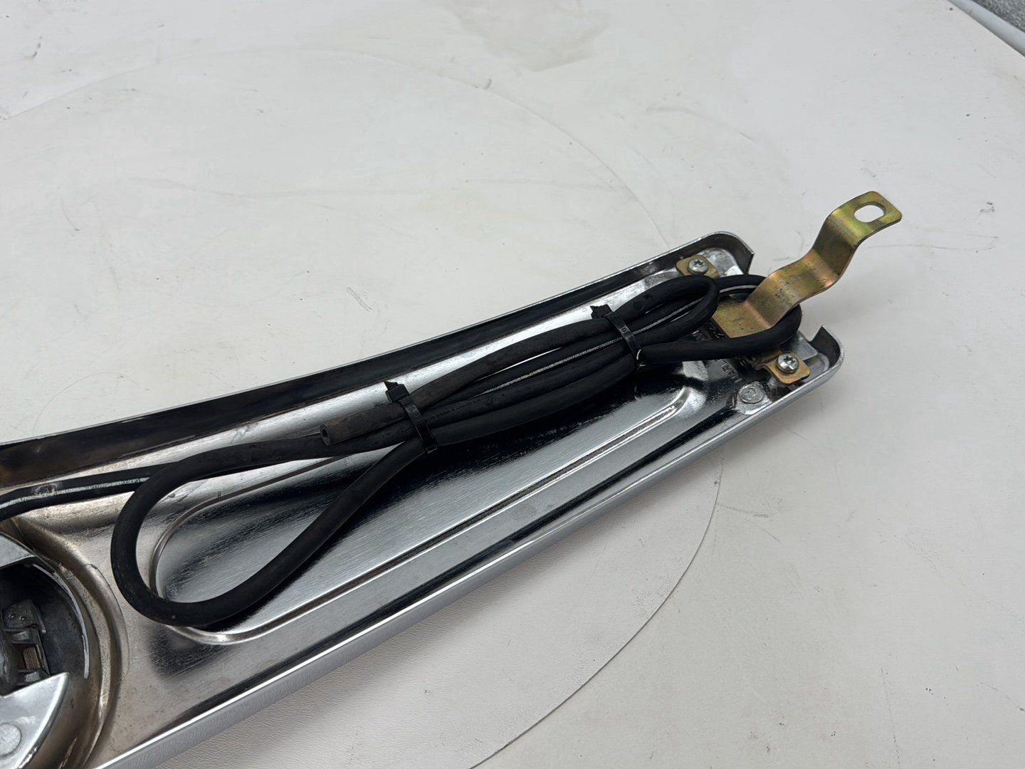 2007 Harley Street Glide Touring FLHX OEM Fuel Gas Tank Dash Console NOKey