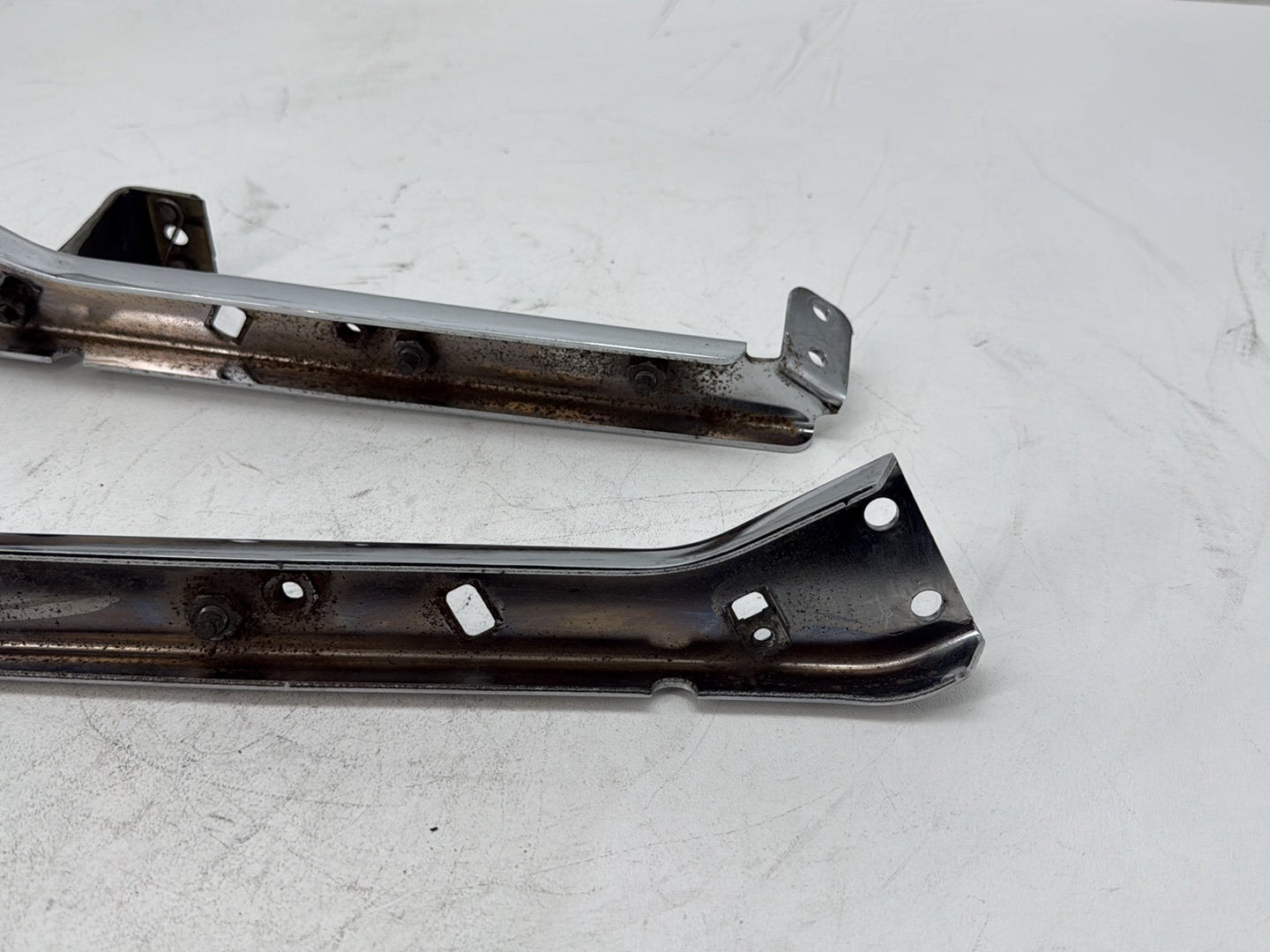 2006 Harley Touring FLHTCI Electra Glide Classic OEM Rear Left & Right Fender Support Bracket