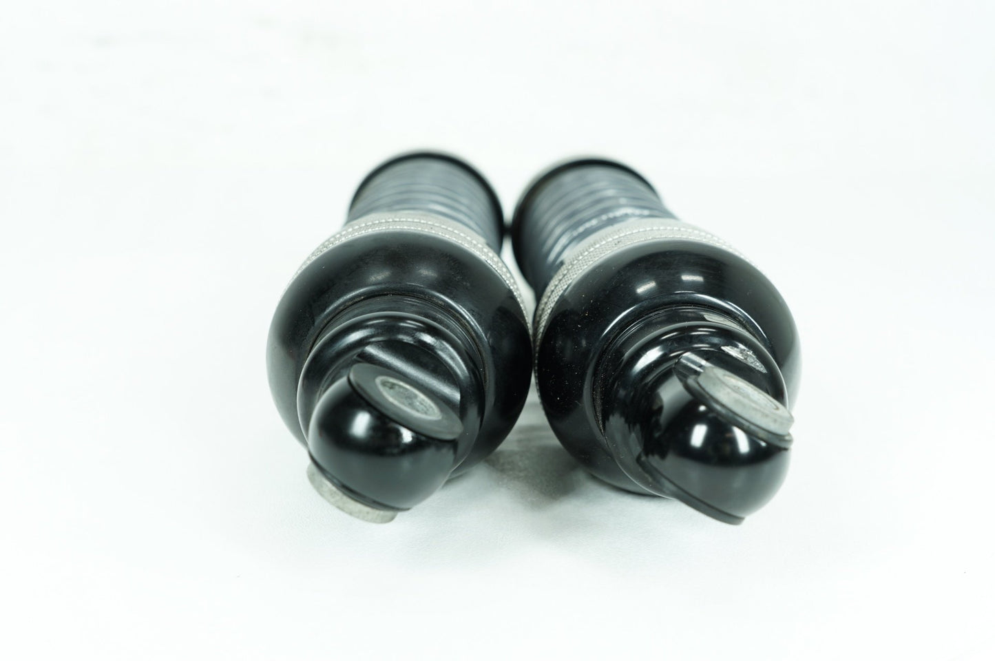 2007 - 2012 Harley-Davidson Touring Street Glide Rear Left Right Shock Absorbers Progressive Suspension