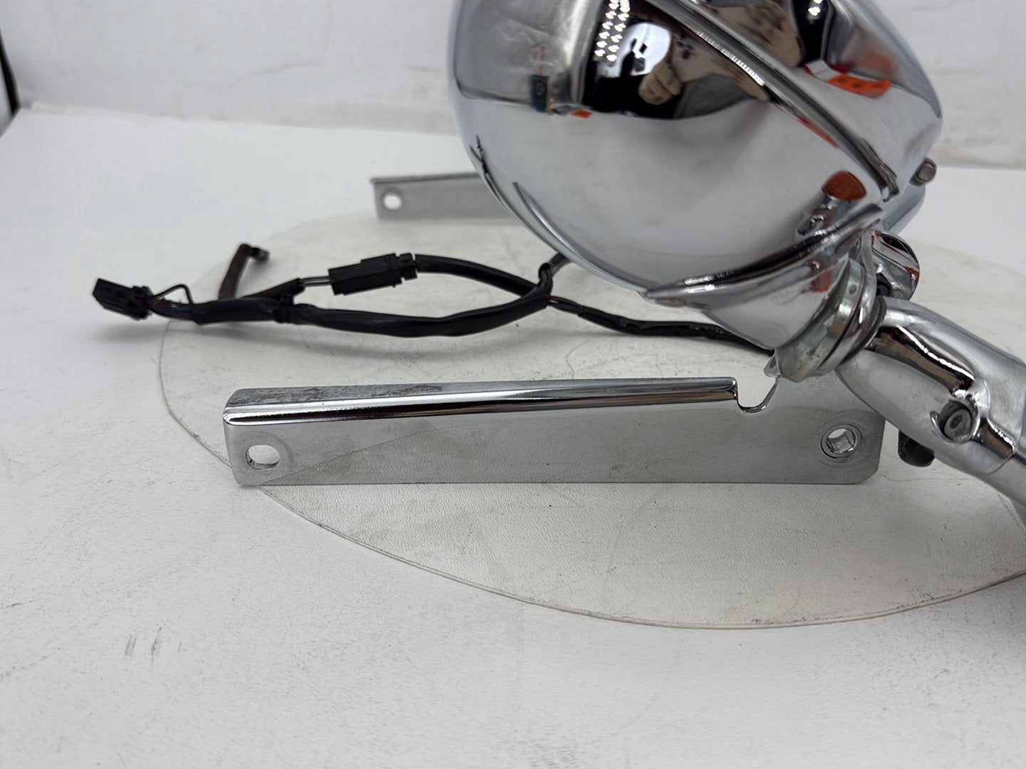 2004 Harley Softail FLSTC Heritage Classic OEM Front Turn Signal Indicators Aux Light Bar