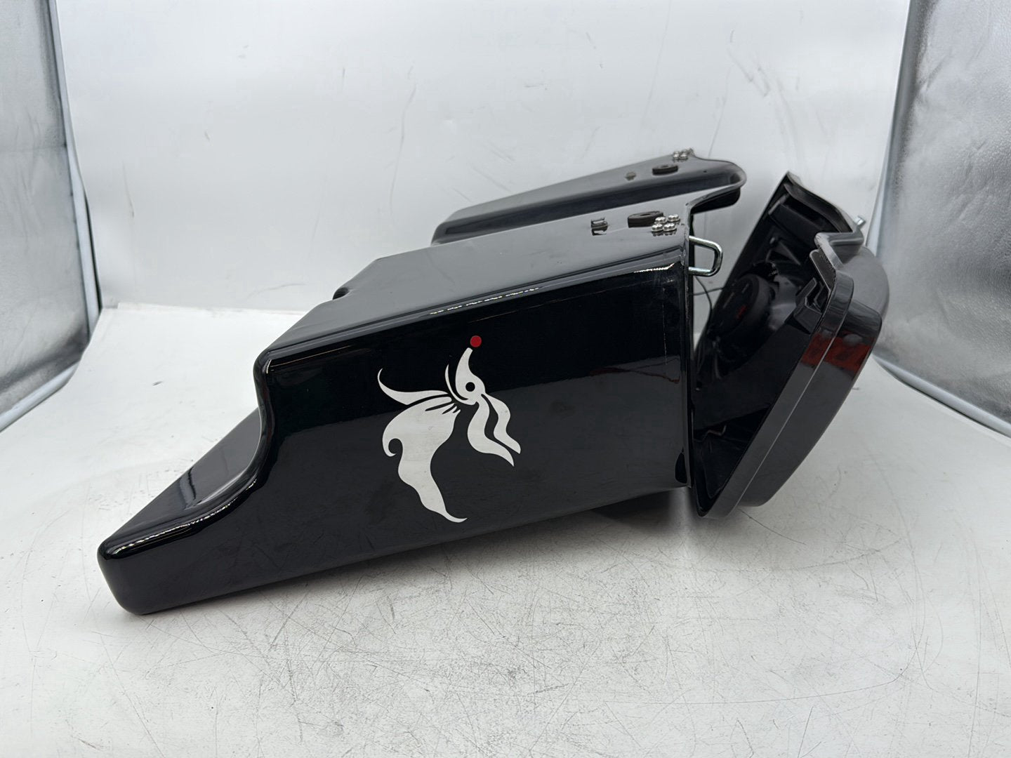 2008 Harley Electra Glide Touring Ultra FLHTCUI OEM Right 1 Saddlebag Luggage NO Key