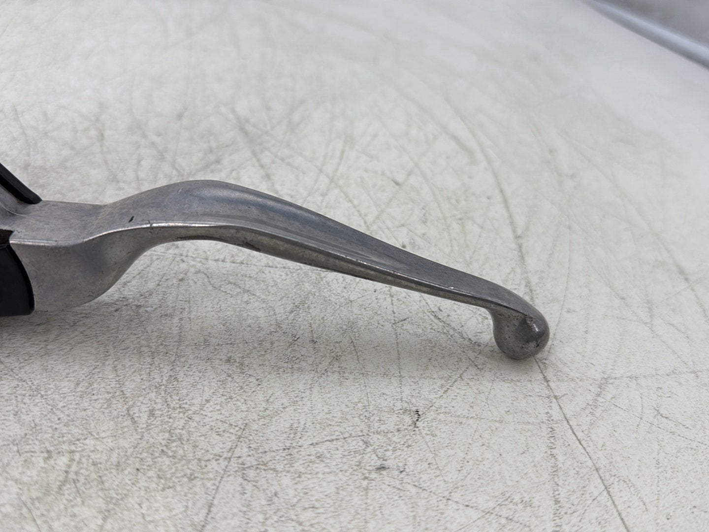 2012 Harley Dyna Super Glide Custom FXDCI OEM Front Right Brake Lever Master Cylinder