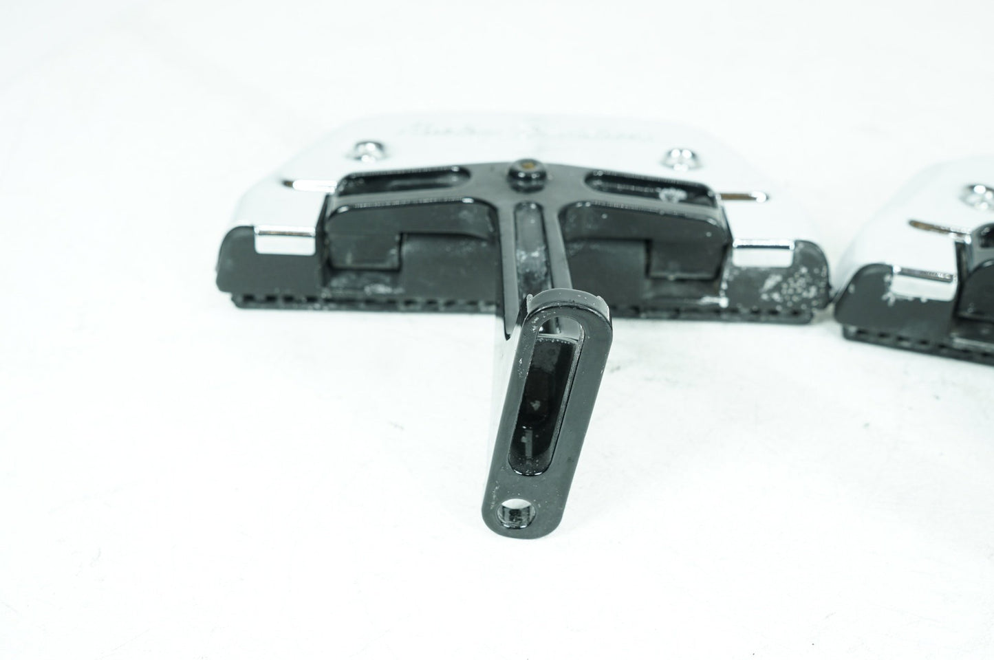 2008 - 2016 Harley-Davidson Touring Electra Glide Ultra Left & Right Passenger Floorboard Foot Rest 50613-91A