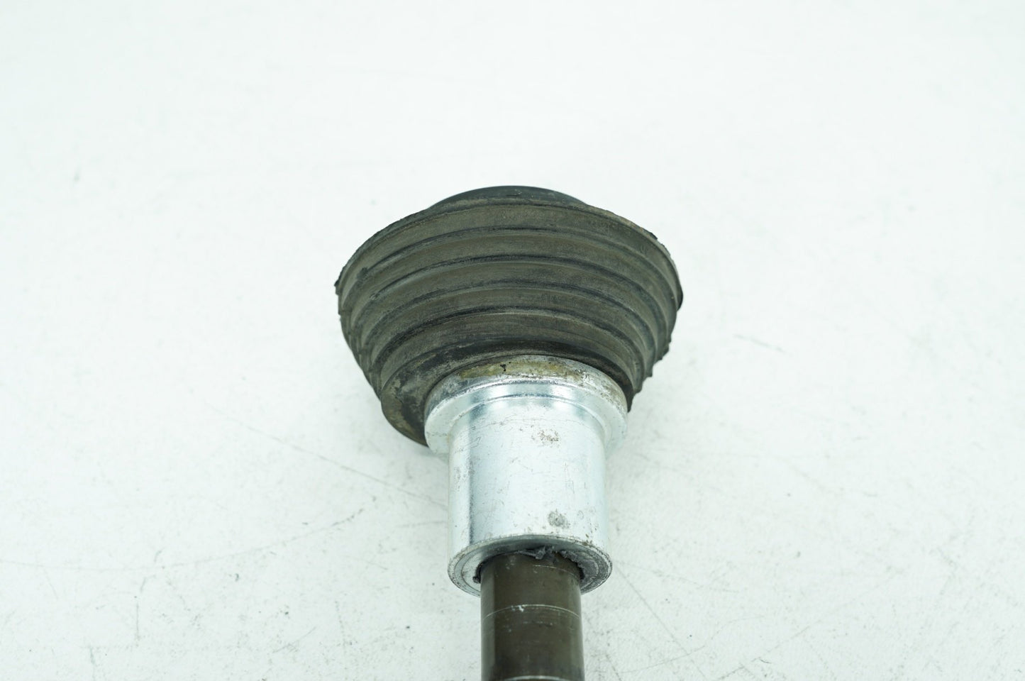 2008 - 2016 Harley-Davidson Touring Road Glide Ultra Rear Fork Swingarm Pivot Bolt Shaft 47540-11