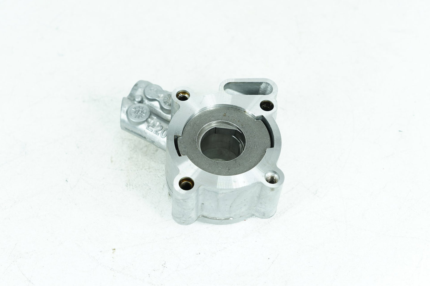 2008 - 2016 Harley-Davidson Dyna Wide Glide Twin Cam Engine Oil Pump Cover 26277-06 26277-06
