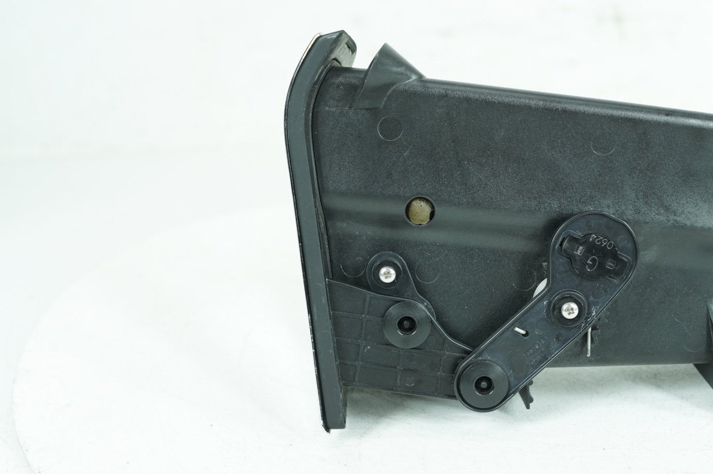2008 - 2016 Harley-Davidson Touring Electra Glide Ultra Storage Media Compartment Glove Box 76000117