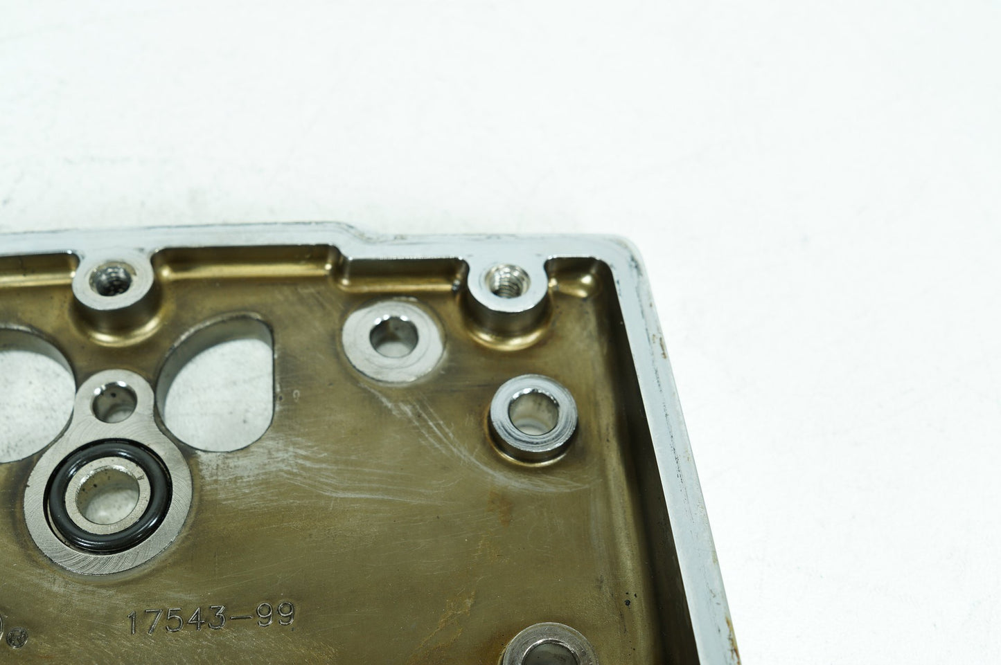 1999 - 2006 Harley-Davidson Touring Road King Classic Twin Cam Lower 1 Rocker Box 17543-99A 17543-99
