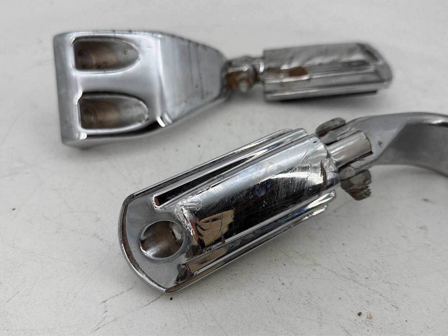 2007 - 2017 Harley-Davidson Dyna Super Glide Custom Left & Right Driver Step Foot Rest Pegs 50639-90A