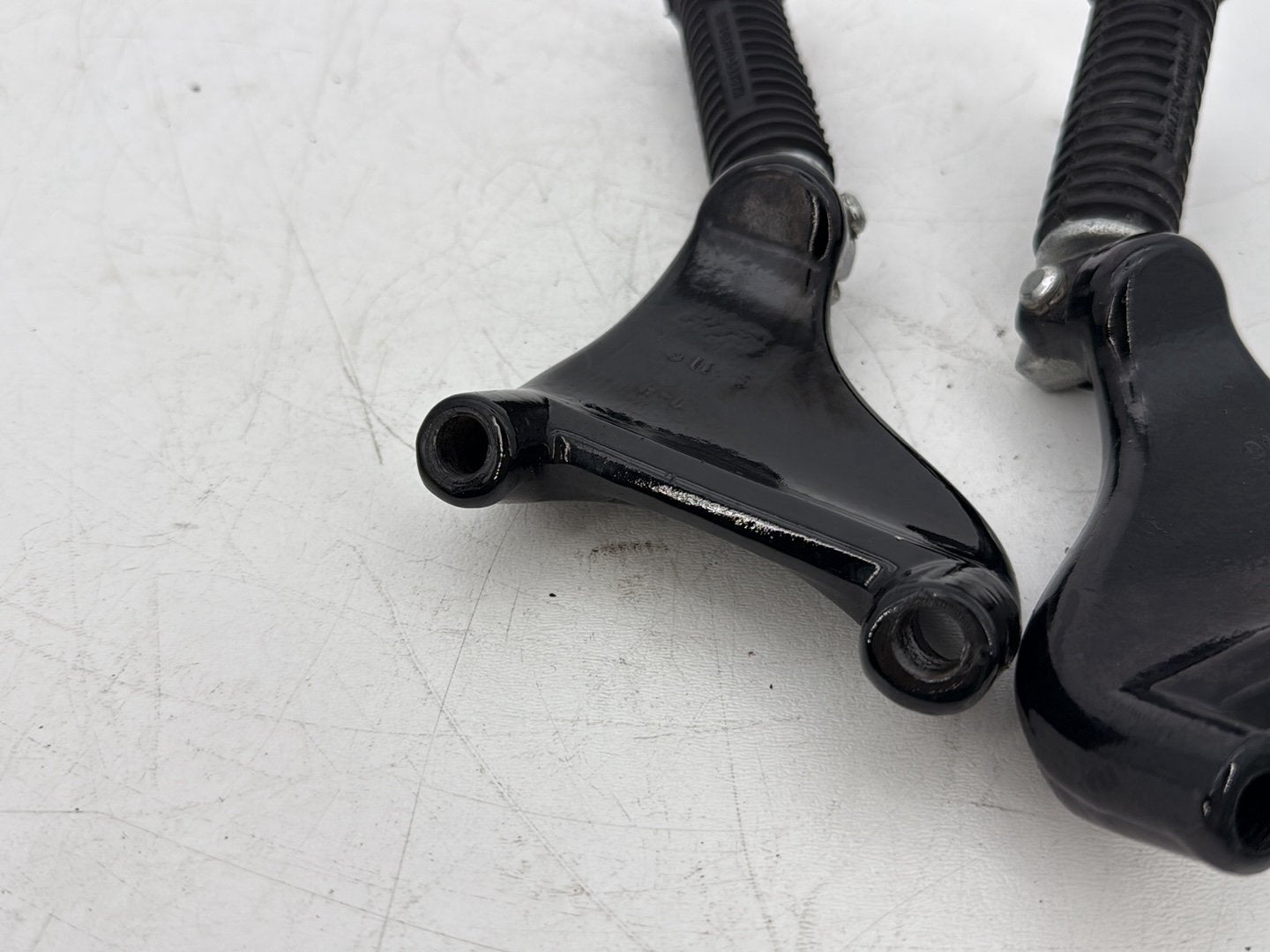 2006 Harley Sportster XL883C 883 Custom OEM Passenger Left & Right Foot Pegs