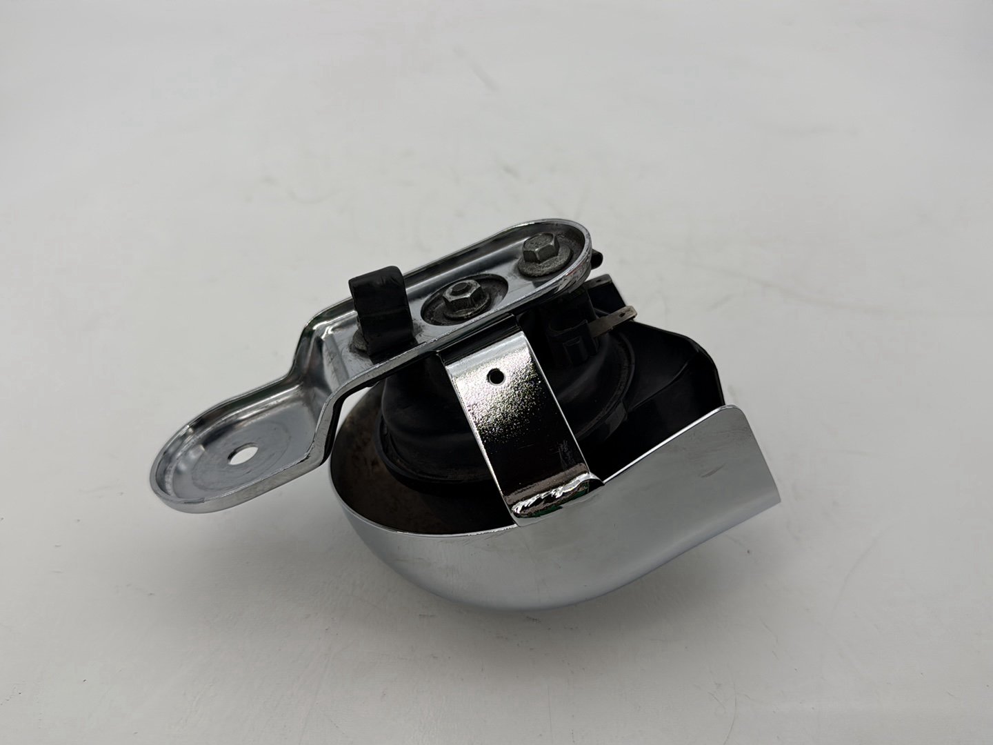 2009 Harley Sportster XL1200C 1200 Custom OEM Horn Signal Klaxon Chrome Cover
