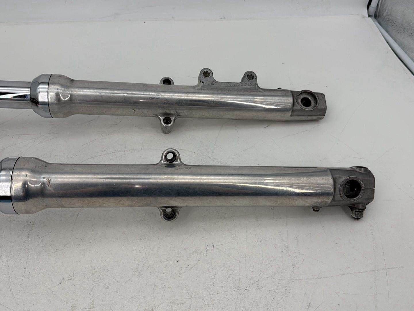 2005 Harley Sportster XL883C 883 Front Triple Tree Set & LH RH Fork Legs Sliders