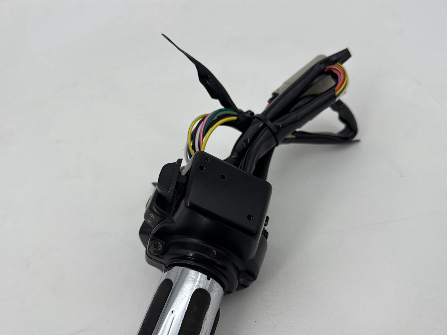 2007 - 2011 Harley-Davidson Touring Street Glide Left Turn Signal Headlight Switches Controls 71567-96