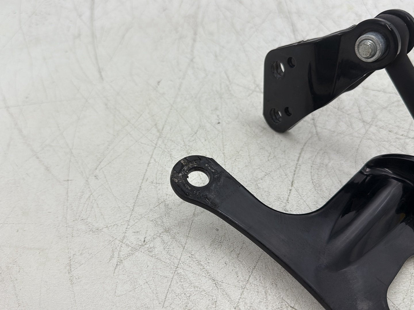 2006 Harley Sportster XL883L 883 Low OEM Mounting Bracket Holder Support Base