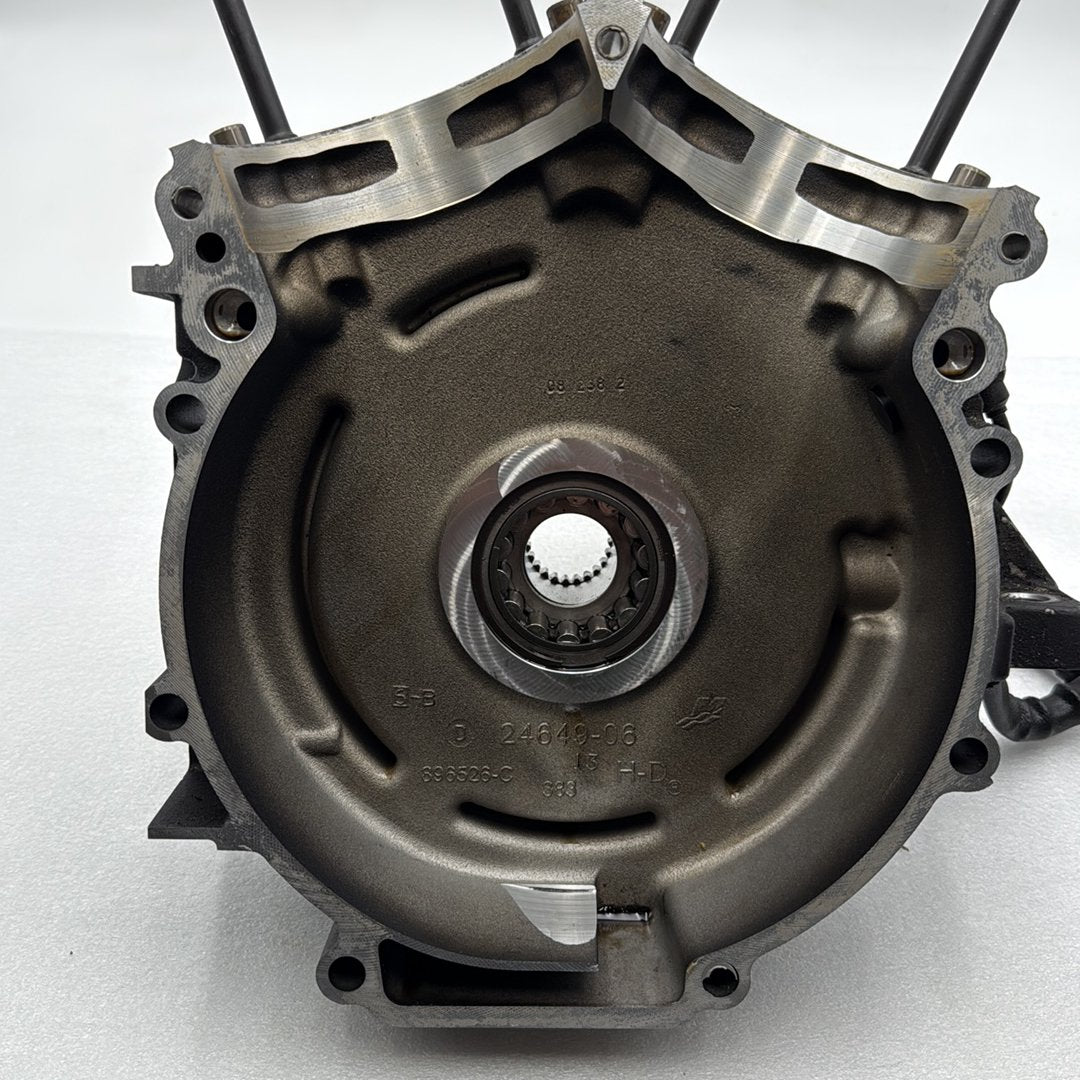 2007 - 2012 Harley-Davidson Touring Street Glide Crankcase Shaft Engine Motor Cover 24649-06