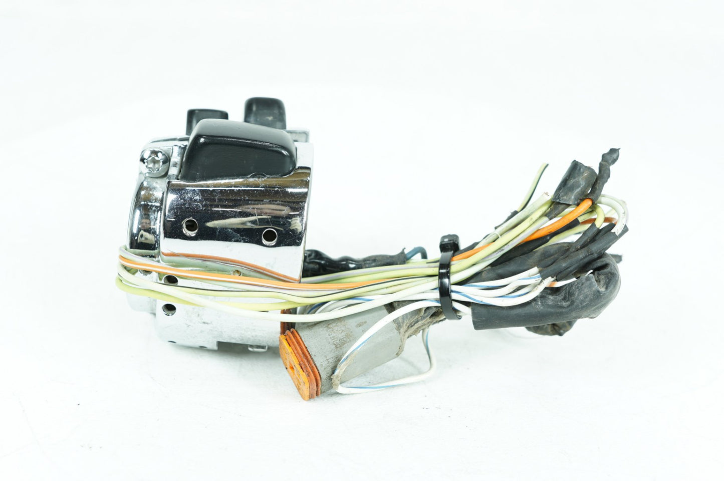 1999 - 2006 Harley-Davidson Touring Road King Classic Left Turn Signal Headlight Switches Controls 71685-06A