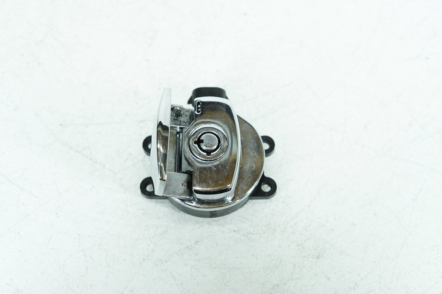 2007 - 2017 Harley-Davidson Dyna Street Bob Ignition Switch Cylinder Barrel Lockset NOKey 71430-12