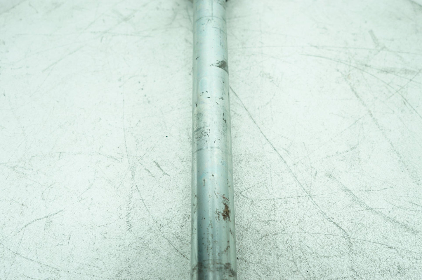 2007 - 2016 Harley-Davidson Touring CVO Street Glide Screamin Rear Wheel Axle Bolt Shaft 41056-09