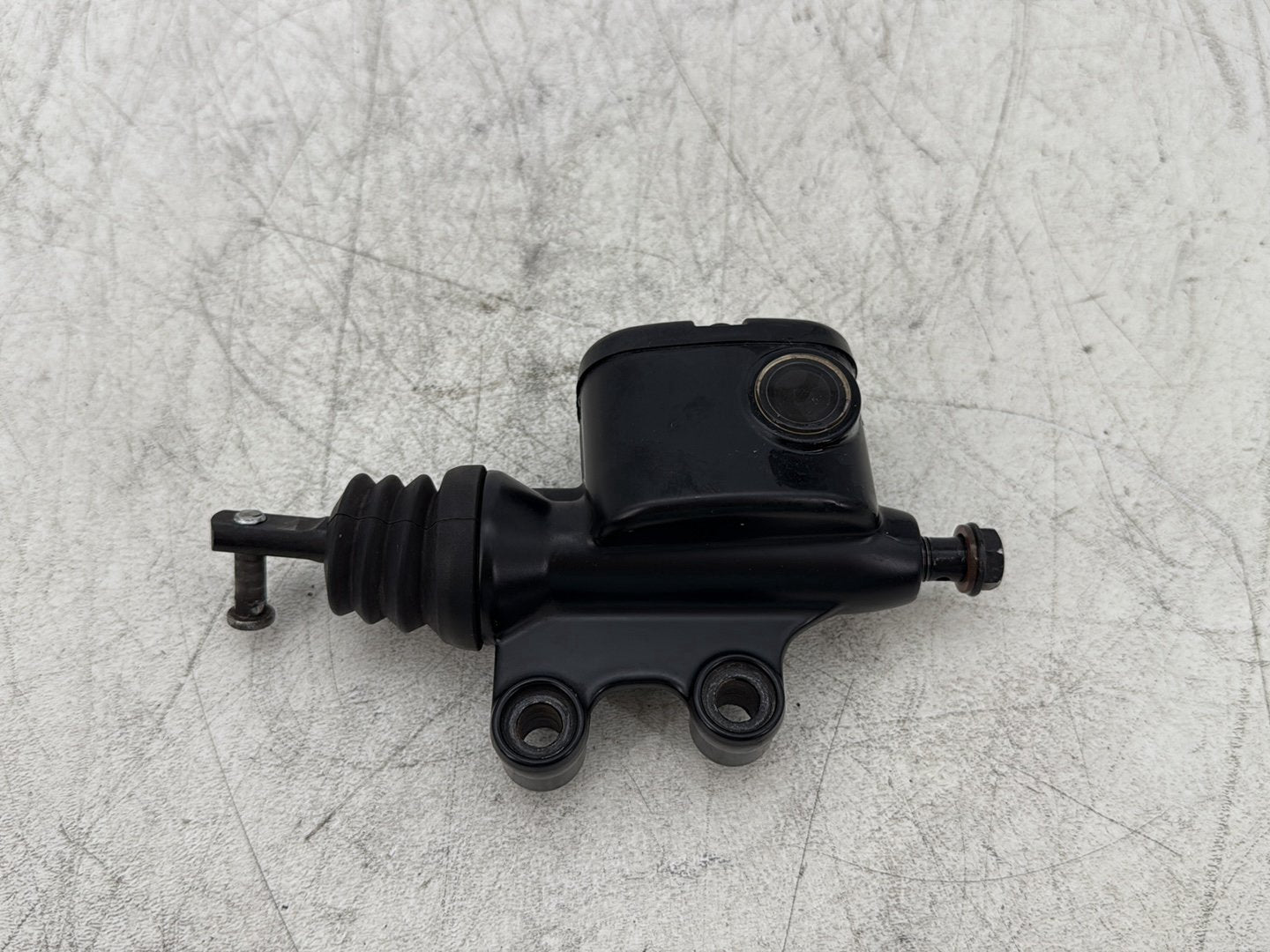 2016 Harley Road King Touring FLHR OEM Rear Brake Master Cylinder Reservoir
