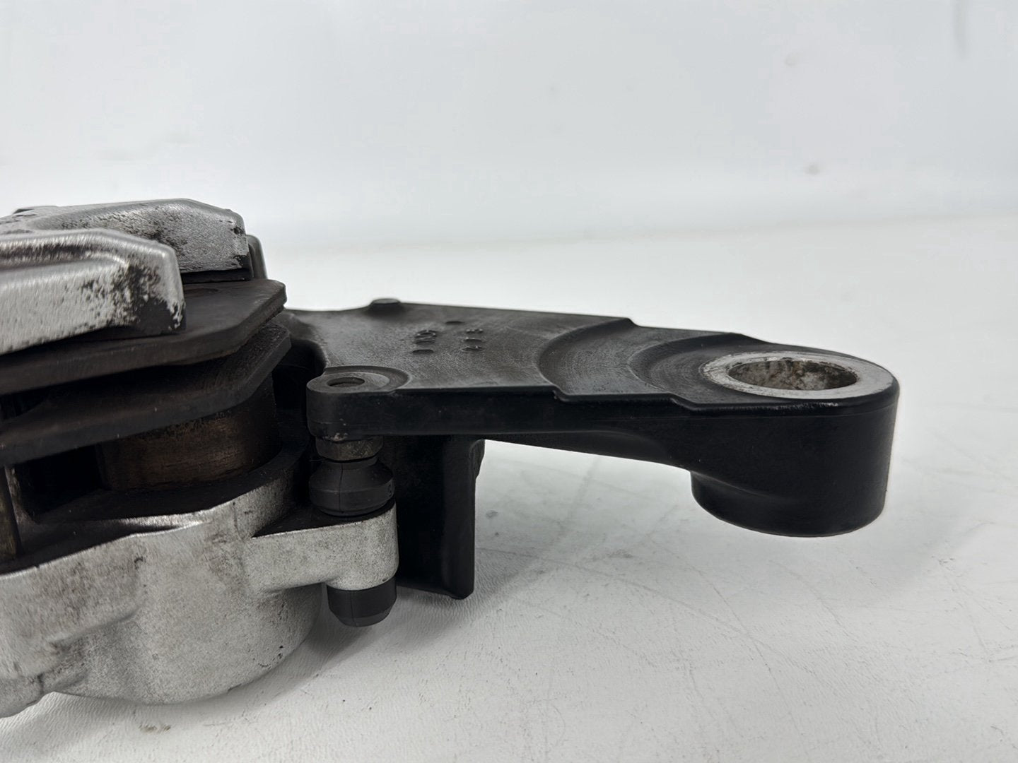2005 Harley Sportster XL883C 883 Custom OEM Rear Back Brake Caliper w/ Bracket