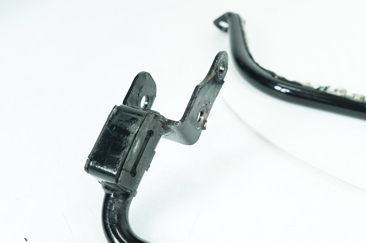 2007 - 2016 Harley-Davidson Touring Street Glide Rear Left Right Saddlebag Guard Rails Bar 90200549