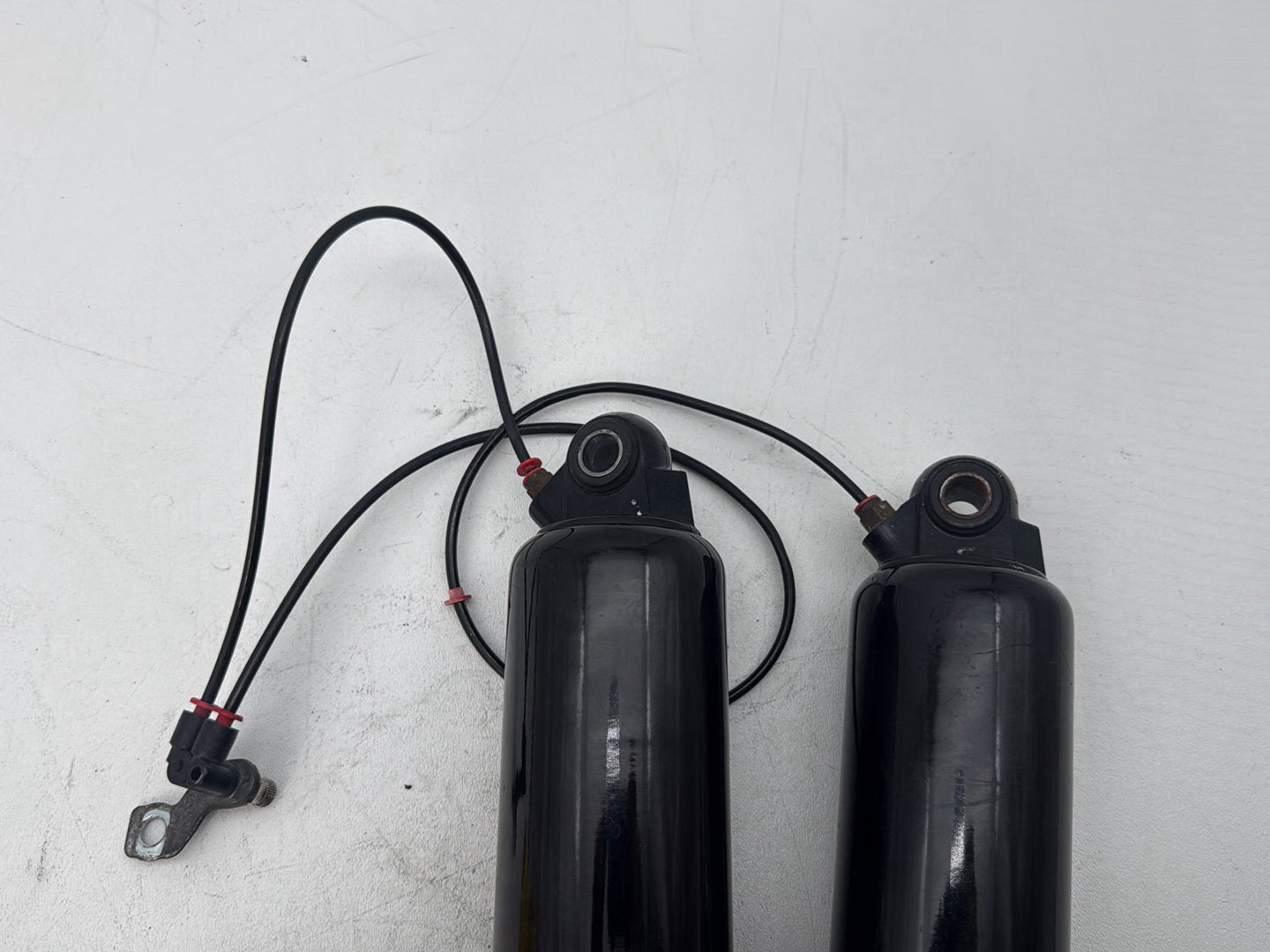 2007 Harley Touring Electra Glide Police OEM Rear Left Right Shock Absorbers 13"